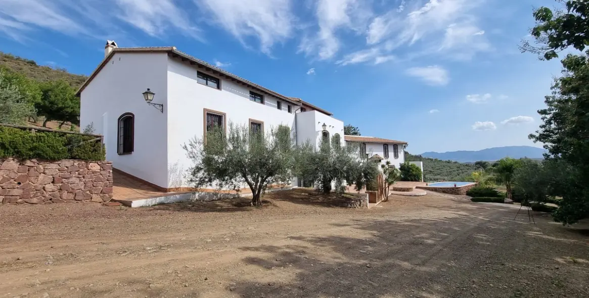 Sale of finca - cortijo in Malaga (district Provincia de Málaga) 2