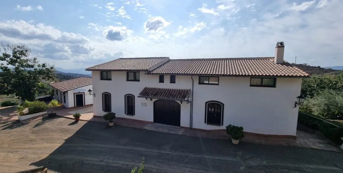 Sale of finca - cortijo in Malaga (district Provincia de Málaga) 3