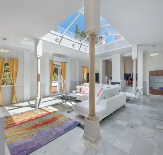 Oтдельно стоящая вилла R4731685