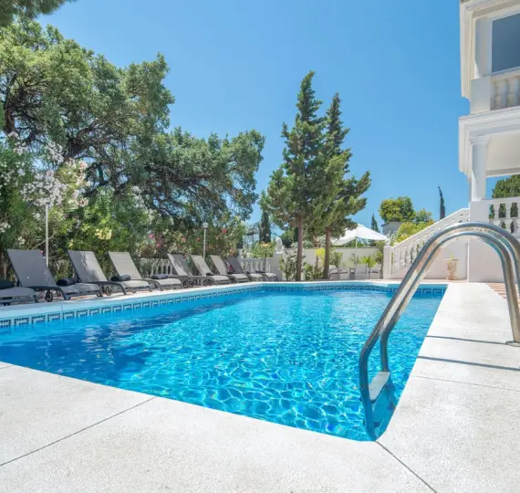 Oтдельно стоящая вилла R4731685