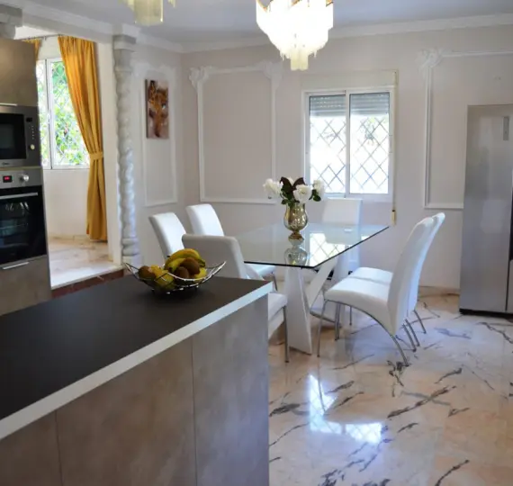 Oтдельно стоящая вилла R4731685