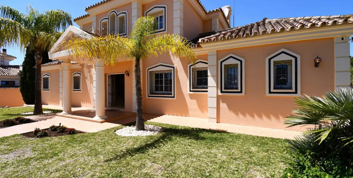 Venta de villa independiente en Mijas Golf 36