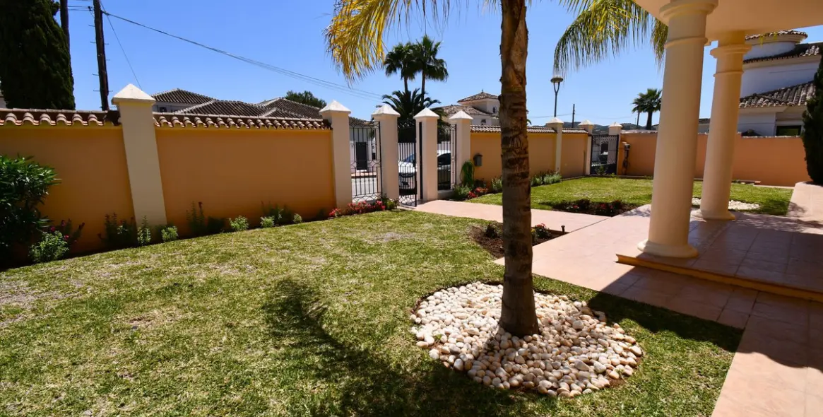 Venta de villa independiente en Mijas Golf 96