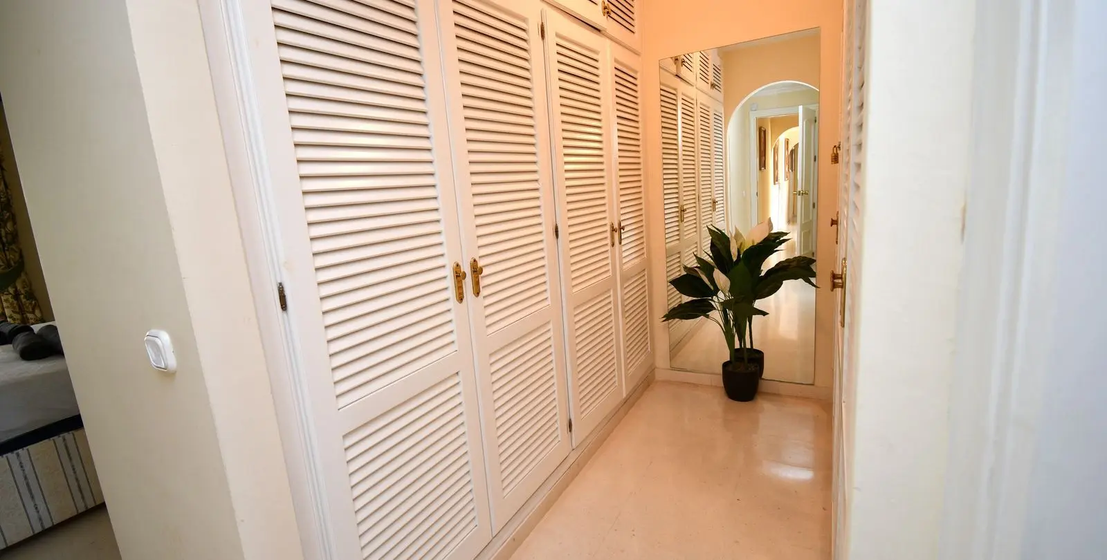 Sale of detached villa in Mijas Golf 33