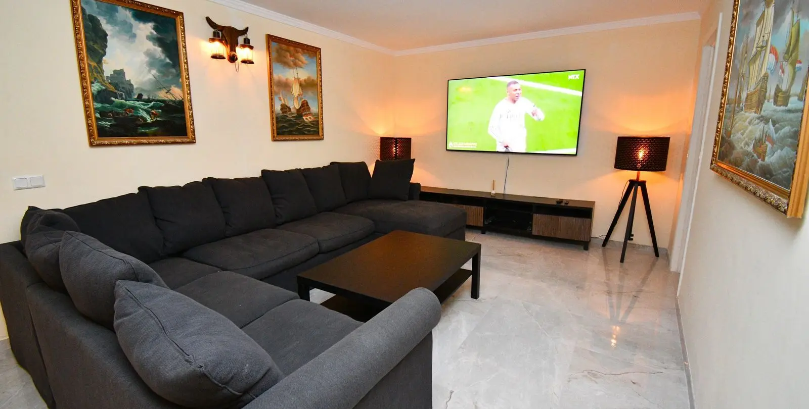 Sale of detached villa in Mijas Golf 66