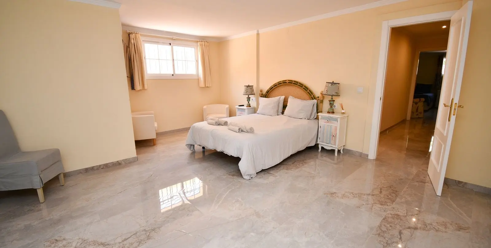 Sale of detached villa in Mijas Golf 99