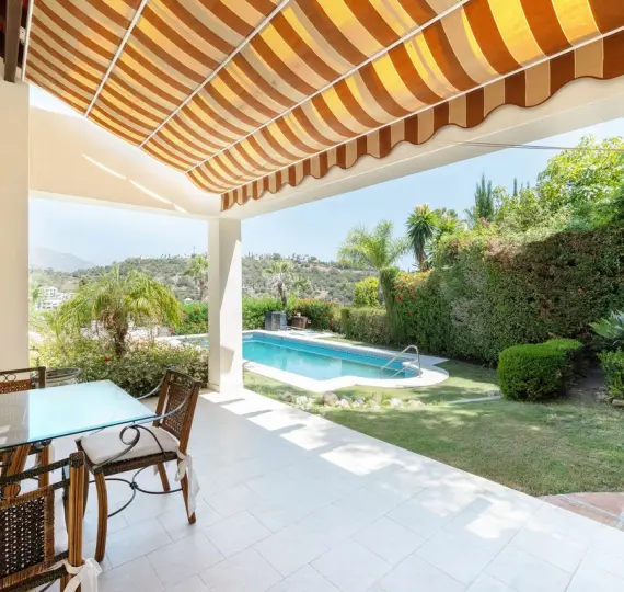 Detached villa R4809619