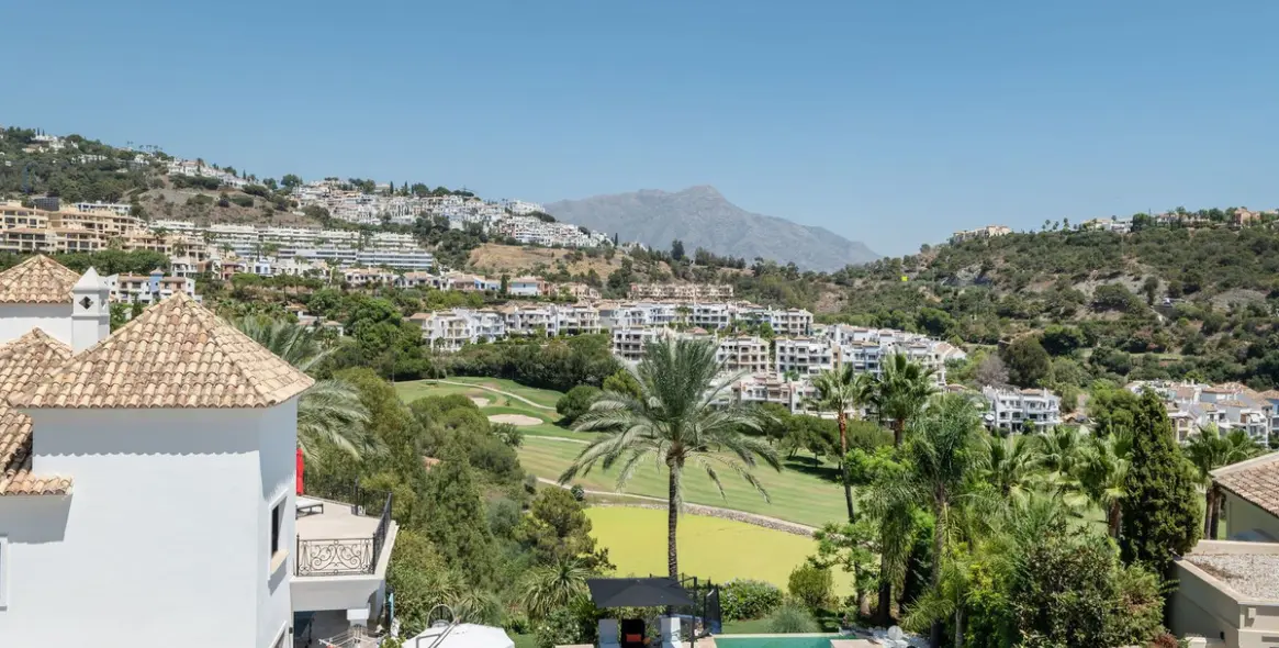 Venta de villa independiente en Los Arqueros 32