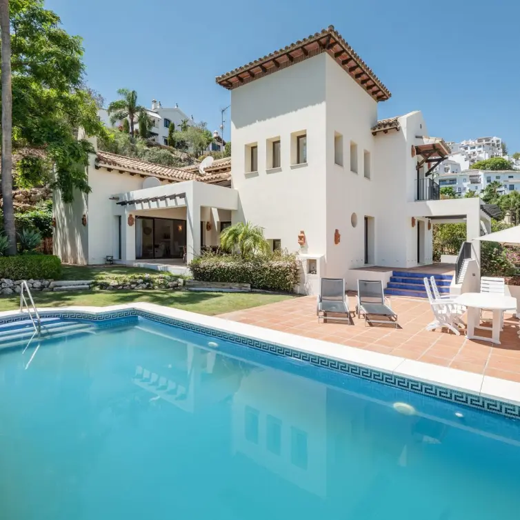 Venta de villa independiente en Los Arqueros