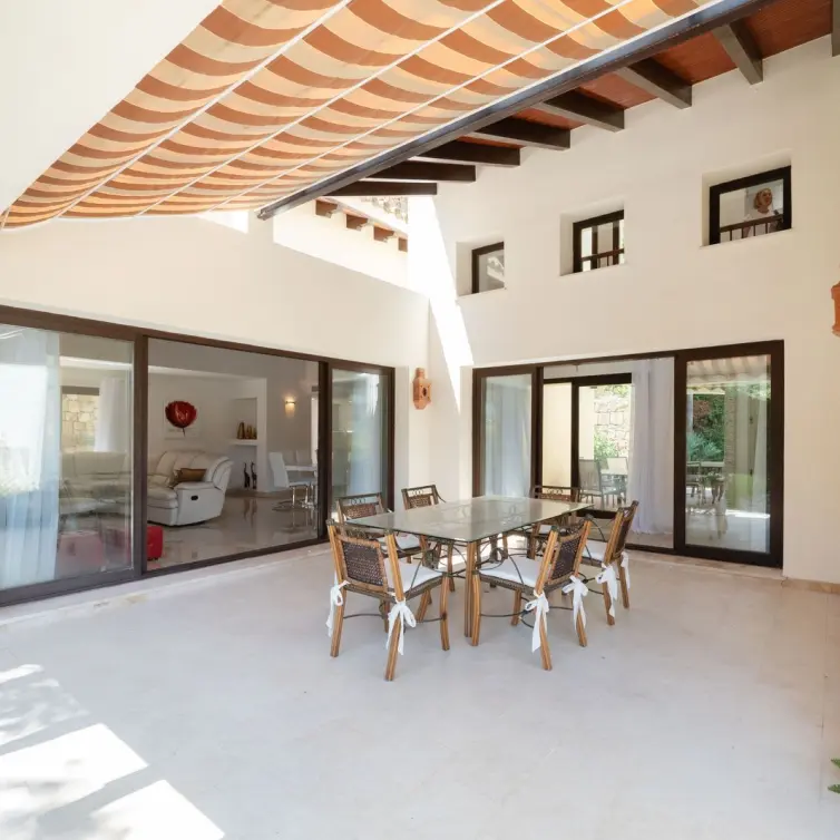 Venta de villa independiente en Los Arqueros
