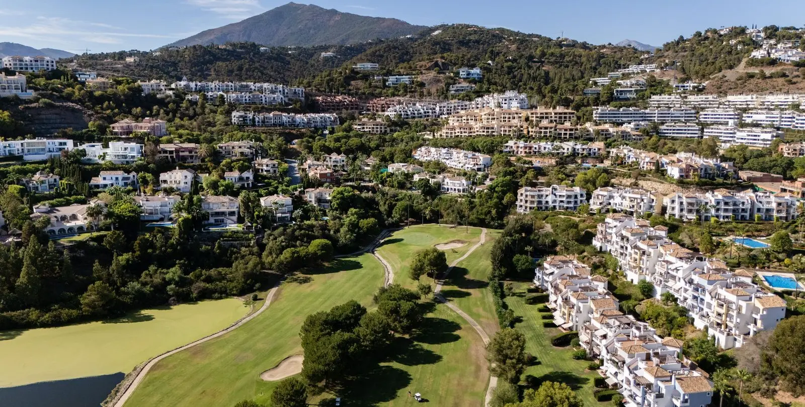 Venta de villa independiente en Los Arqueros 36