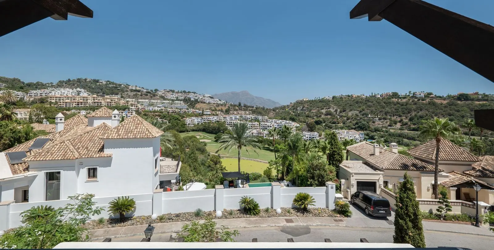 Venta de villa independiente en Los Arqueros 35