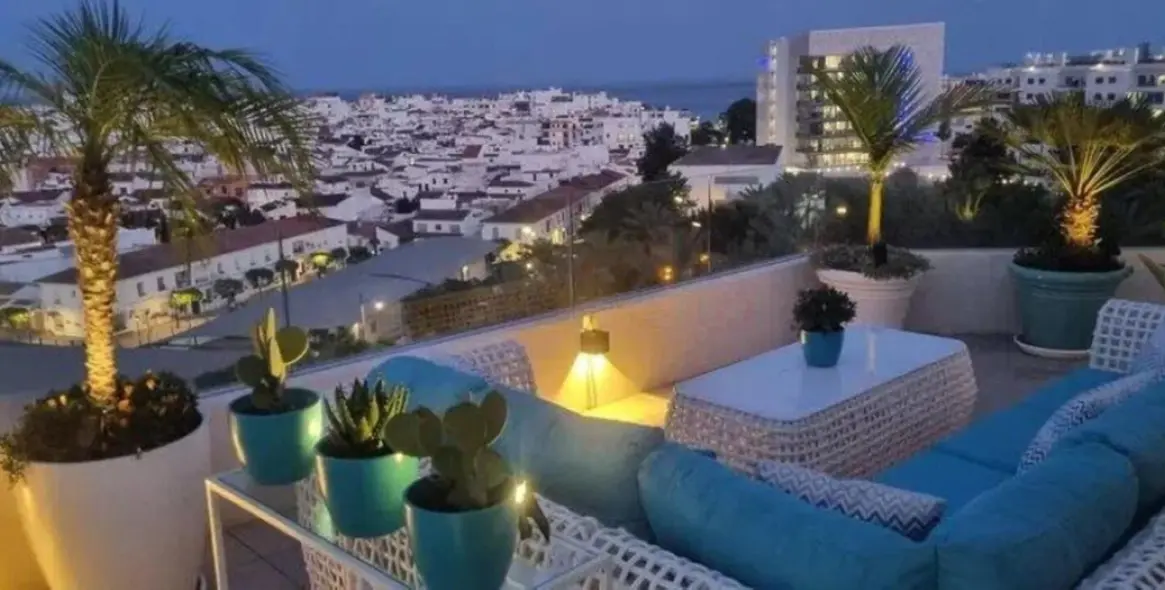 Sale of penthouse in Estepona (district Estepona) 9