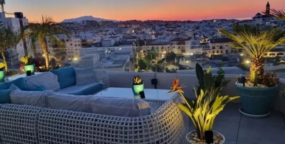 Sale of penthouse in Estepona (district Estepona) 10
