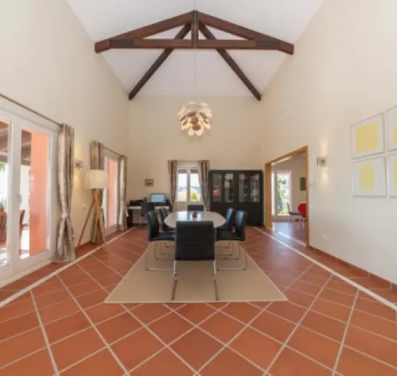 Oтдельно стоящая вилла R3072538