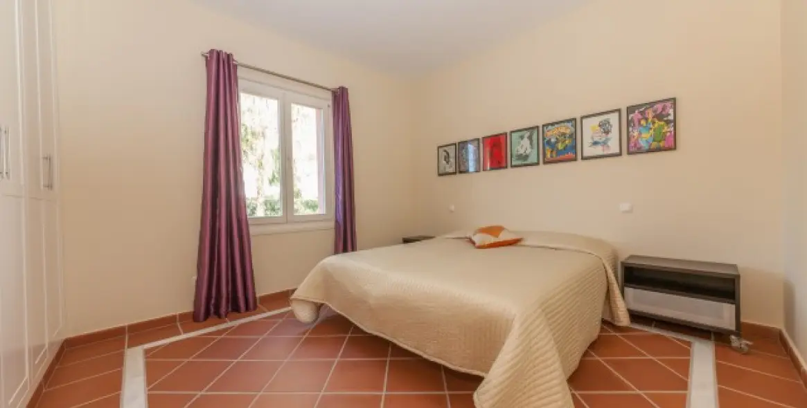 Продажа  отдельно стоящей виллы в Benahavís (район Benahavís) 10