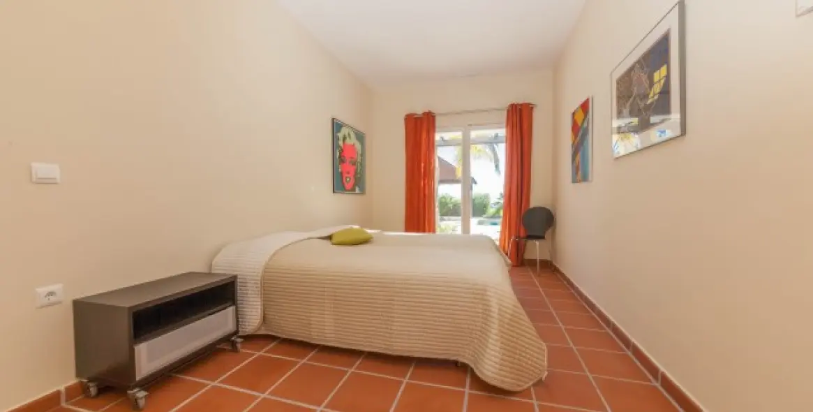 Продажа  отдельно стоящей виллы в Benahavís (район Benahavís) 19