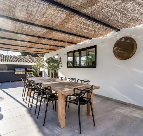 Sale of detached villa in Nueva Andalucía