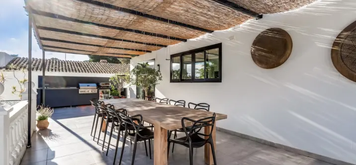 Sale of detached villa in Nueva Andalucía 4