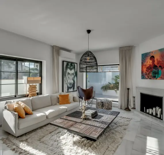 Sale of detached villa in Nueva Andalucía