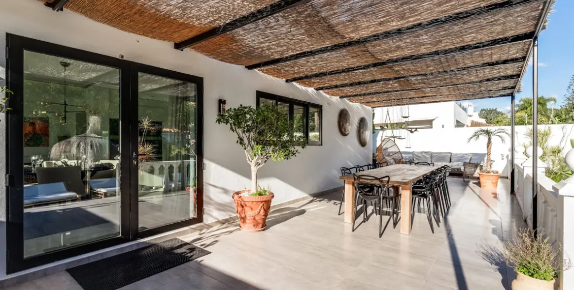 Sale of detached villa in Nueva Andalucía 12