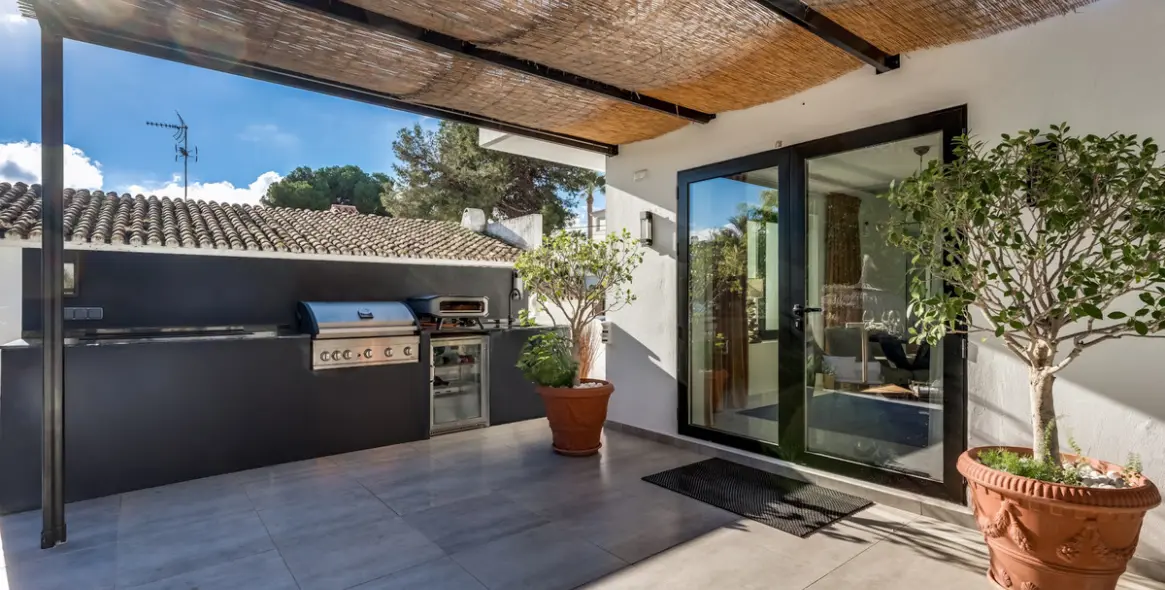 Sale of detached villa in Nueva Andalucía 14