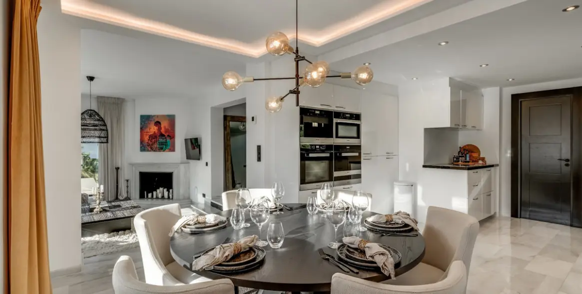 Sale of detached villa in Nueva Andalucía 15