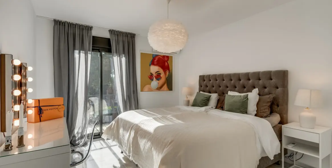 Продажа  отдельно стоящей виллы в Nueva Andalucía 27