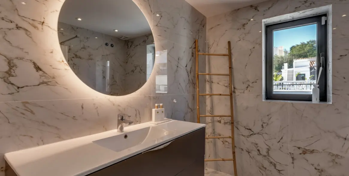 Продажа  отдельно стоящей виллы в Nueva Andalucía 28