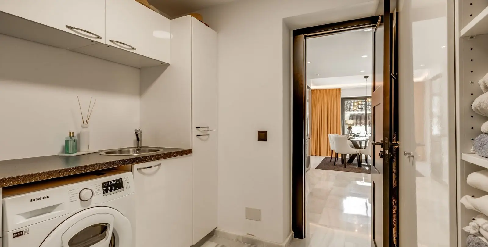 Sale of detached villa in Nueva Andalucía 19
