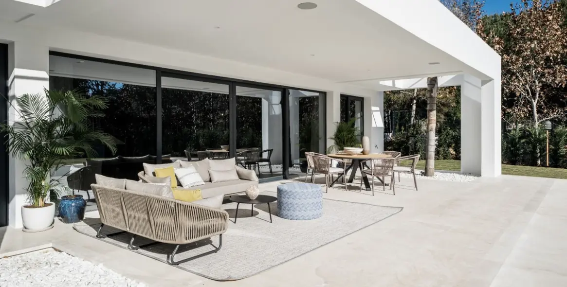 Продажа  отдельно стоящей виллы в Estepona (район El Paraiso) 1