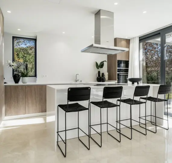 Oтдельно стоящая вилла R4657594