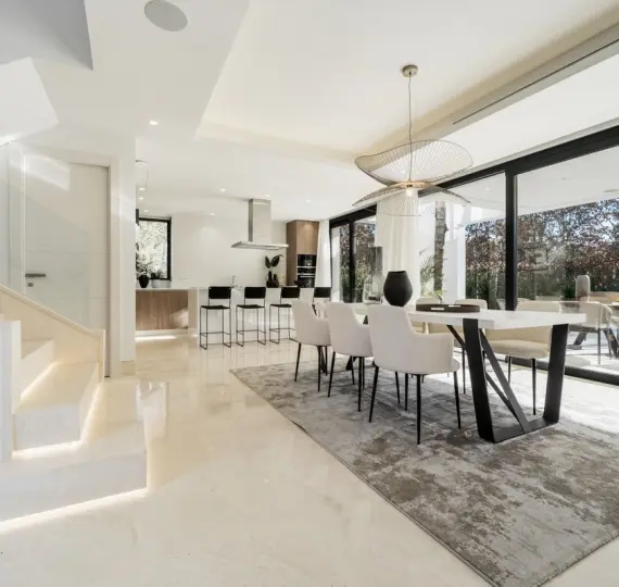 Oтдельно стоящая вилла R4657594