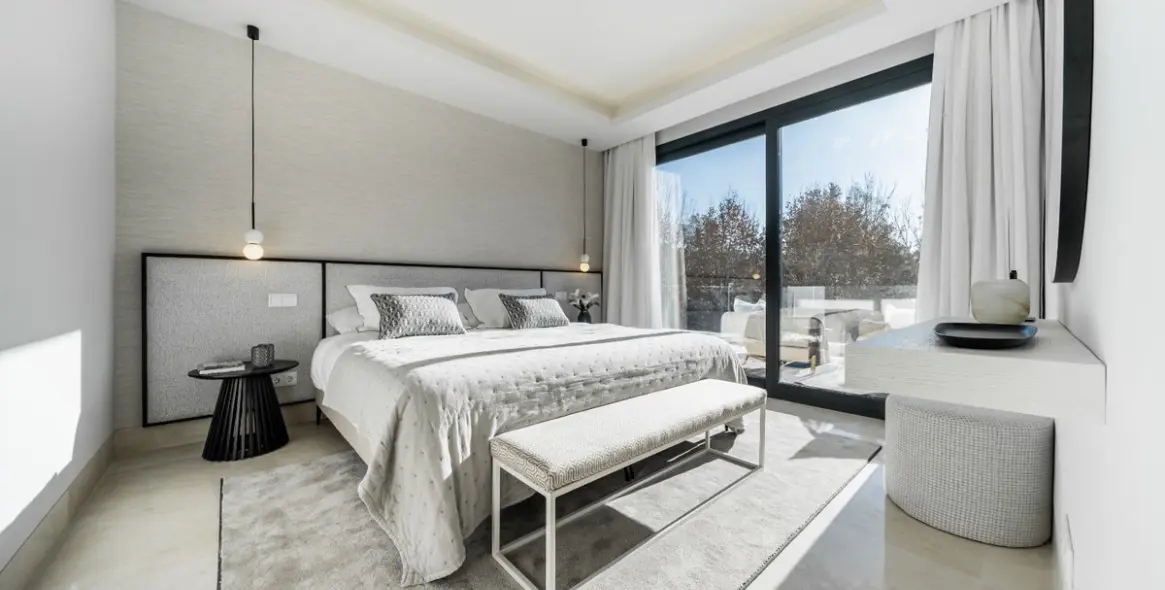 Продажа  отдельно стоящей виллы в Estepona (район El Paraiso) 7