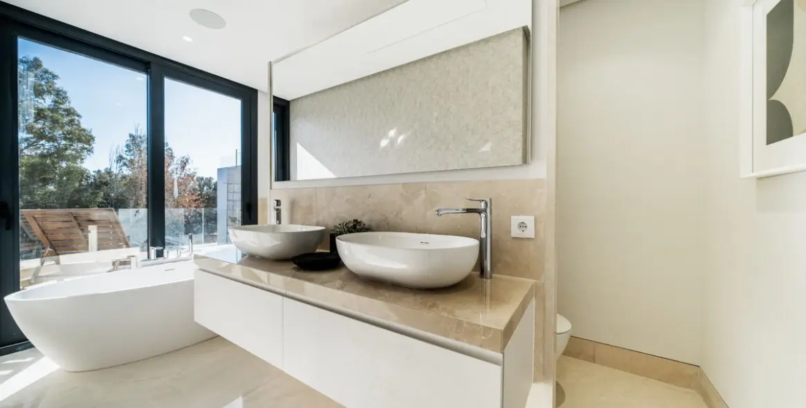 Продажа  отдельно стоящей виллы в Estepona (район El Paraiso) 8