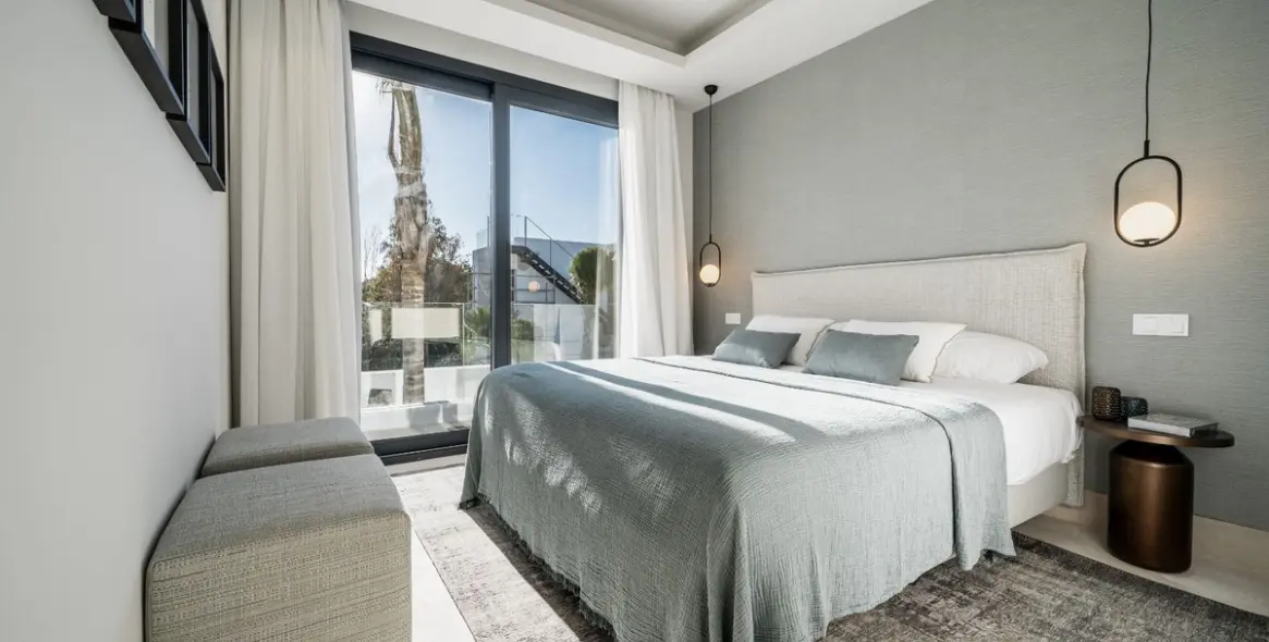 Продажа  отдельно стоящей виллы в Estepona (район El Paraiso) 10