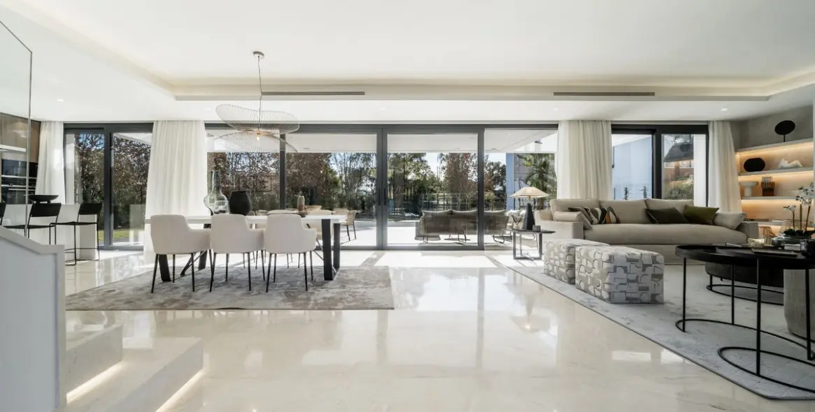 Продажа  отдельно стоящей виллы в Estepona (район El Paraiso) 15