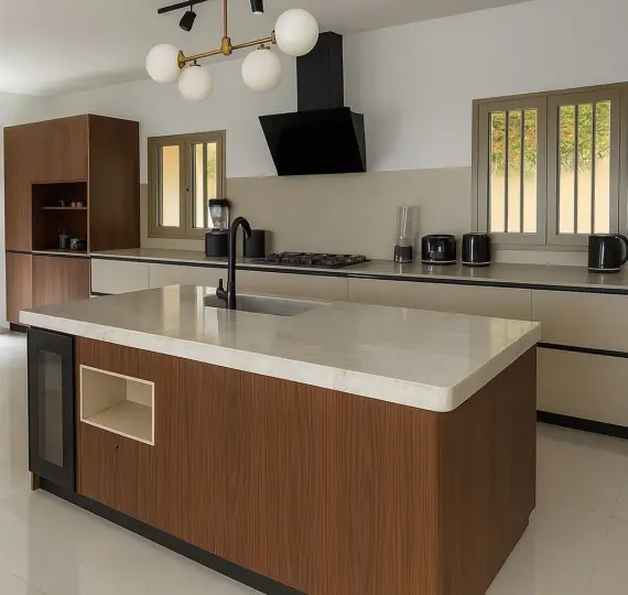 Sale of detached villa in Estepona