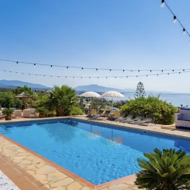Venta de villa independiente en Estepona