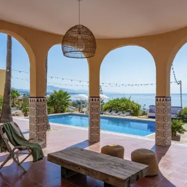 Venta de villa independiente en Estepona