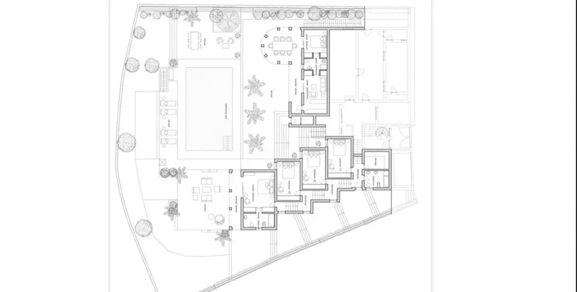 Продажа  отдельно стоящей виллы в Estepona 27