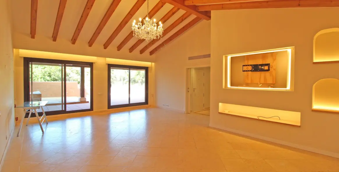 Sale of penthouse in Guadalmina Baja 1