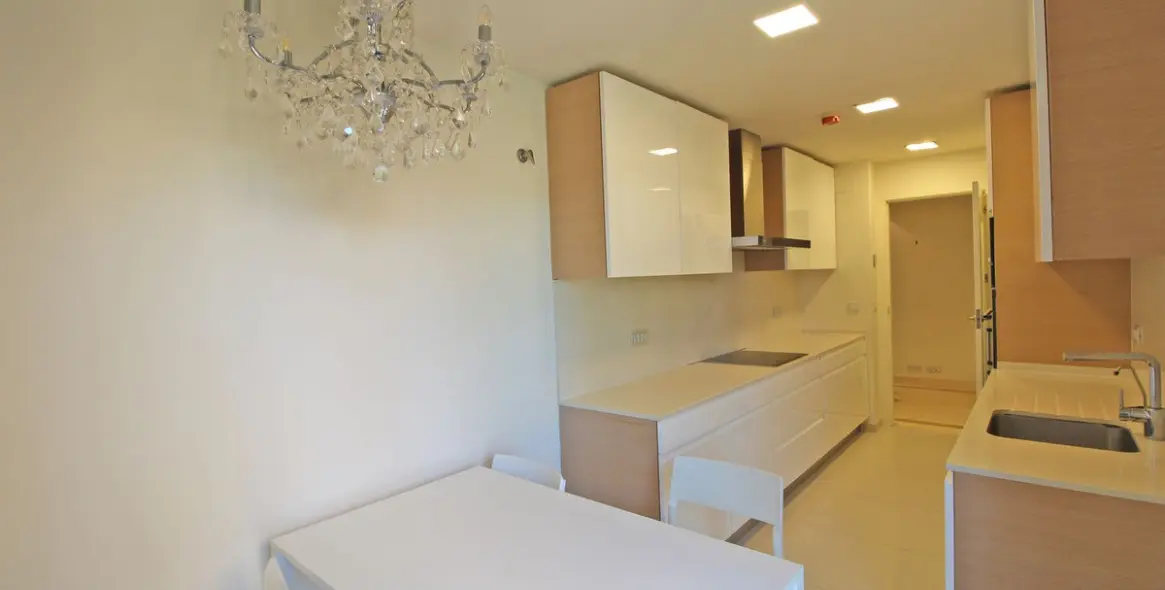 Sale of penthouse in Guadalmina Baja 3