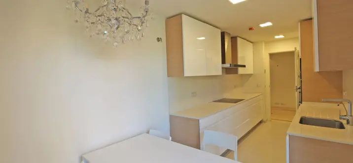 Sale of penthouse in Guadalmina Baja 2