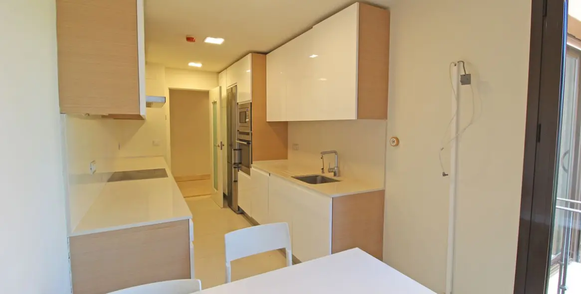 Sale of penthouse in Guadalmina Baja 5