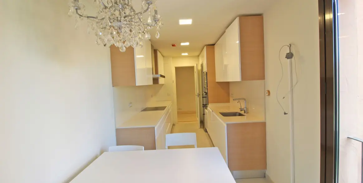 Sale of penthouse in Guadalmina Baja 6