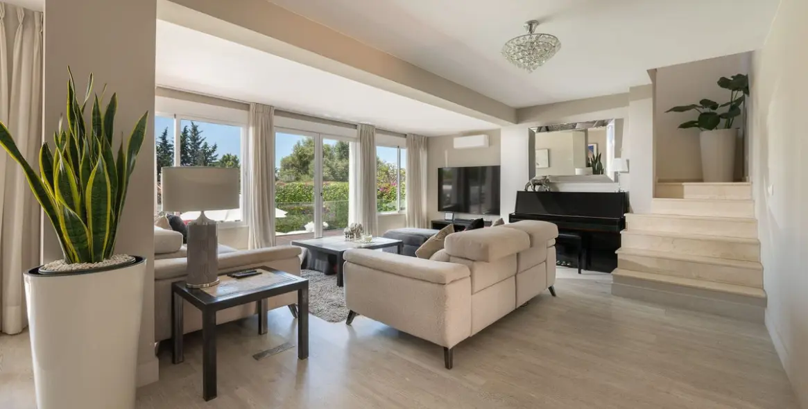 Venta de villa independiente en Marbella East (distrito Río Real) 5