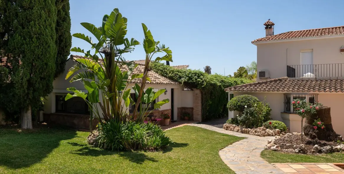Venta de villa independiente en Marbella East (distrito Río Real) 8