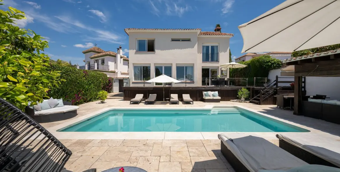 Venta de villa independiente en Marbella East (distrito Río Real) 10