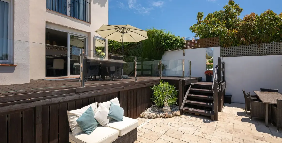 Sale of detached villa in Río Real 44